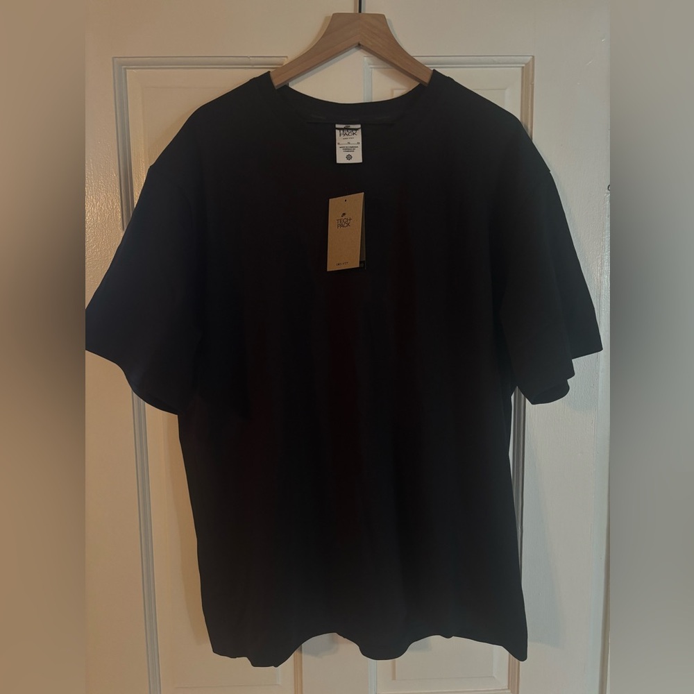 Nike Men’s XL Tee TECH PACK, heavy weight